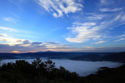 山脉和云海