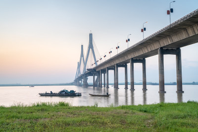 洞庭湖大桥黄昏