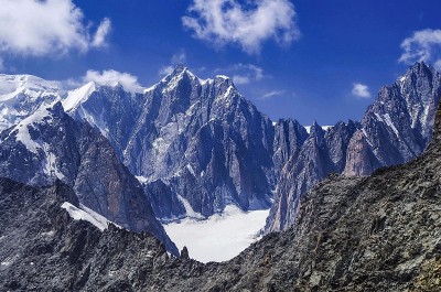 诅咒山2