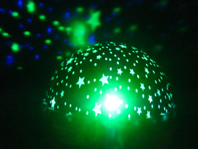 星星投射灯与颜色