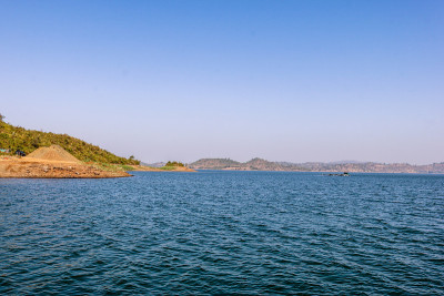 杜德尼湖全景