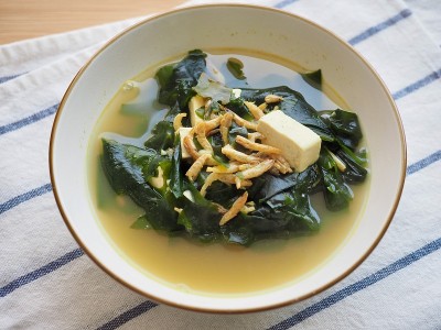 韩国传统食品海带虾汤