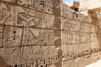 埃及象形文字在Medinet Habu神庙，卢克索，埃及