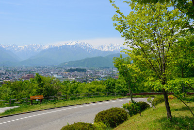 北阿尔卑斯山和日本长野大町市