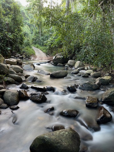 光滑水河