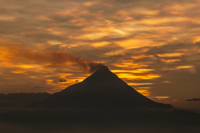 默拉皮火山