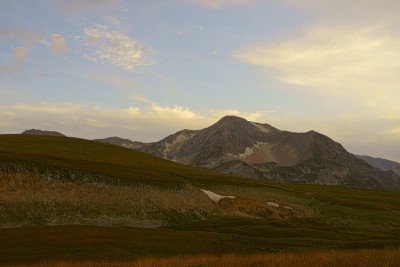 高加索山脉景观，拉各斯-纳基高原。