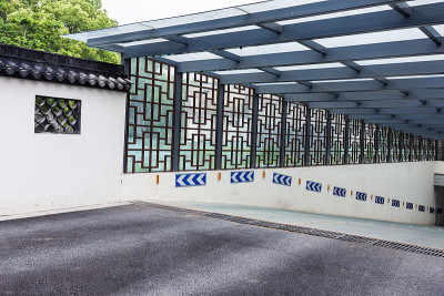 中式古董停车场