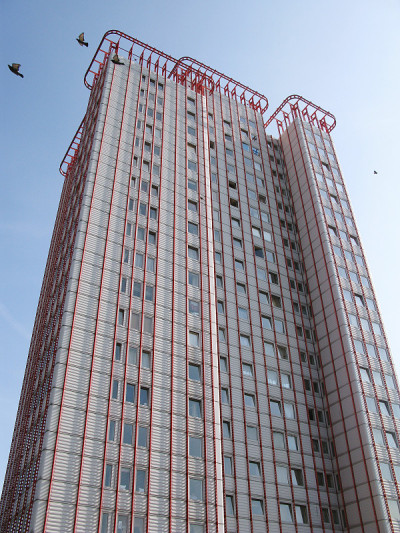 塔楼 225