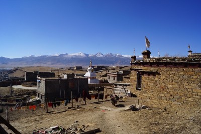 西藏康:中国四川理塘的冬季景观