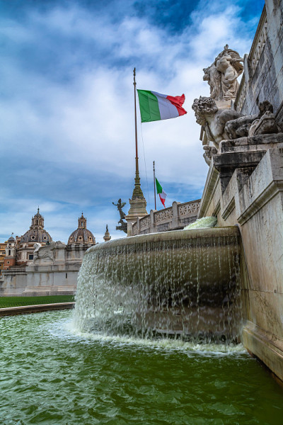 罗马:Campidoglio，罗马市政当局的所在地和俯瞰威尼斯广场的Altare della Pat