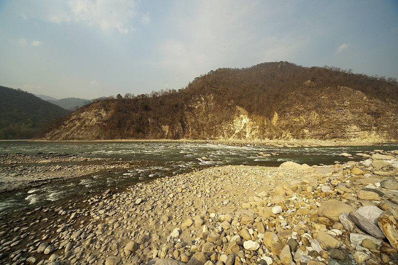 萨达河和拉迪亚河在库蒙山汇合