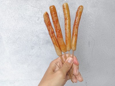 四根炸香肠，即食