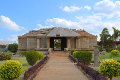 印度卡纳塔克邦Itgi的Mahadeva寺庙
