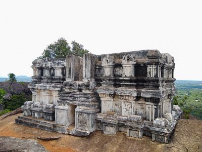 位于泰米尔纳德邦Vellamcode的耆那教寺庙(Malaikovil)，建于9世纪的历史遗迹