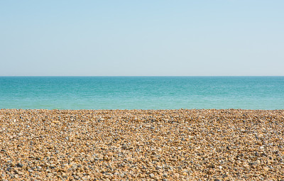 海滩和海上费林，沃辛，英国