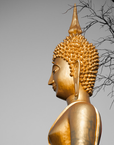 黄金寺庙雕塑和艺术品，佛教文化和生活方式