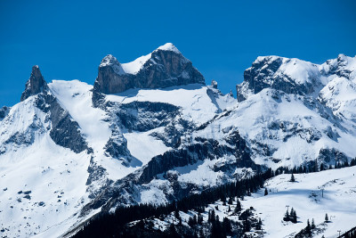 春假山景