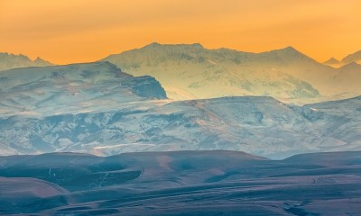山中有雾，雾霾。