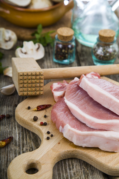生肉加香料