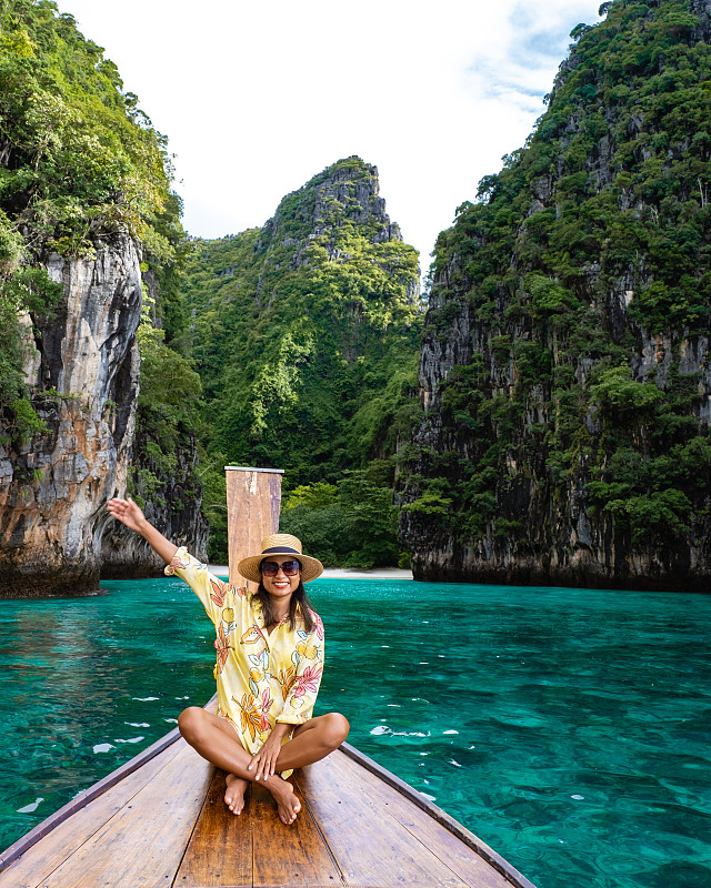 Maya Bay Koh Phi Phi Thailand，绿松石碧水泰国Koh Phi Phi，泰