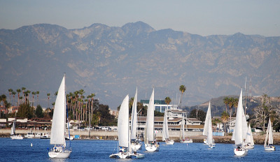 帆船在Marina Del Rey，加利福尼亚