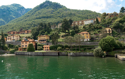 科莫湖上美丽的意大利风景