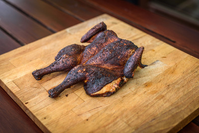 传统的烤鸡肉。