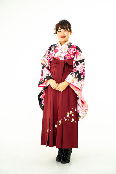一个穿着和服的女人