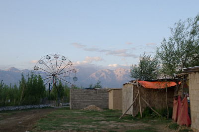 Anghanistan公平地