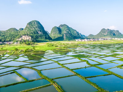 漓江在桂林蓄积