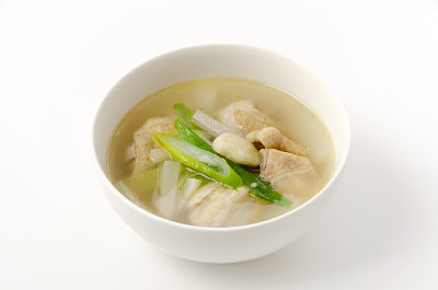 自制的鸡肉蔬菜汤