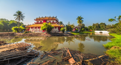 Phra Thinang Wehart Chamrun在Bang Pa-In皇宫或颐和园在大城府，泰