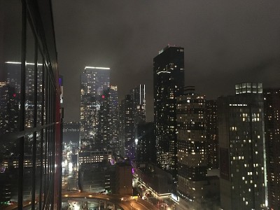 纽约曼哈顿摩天大楼的夜晚。
