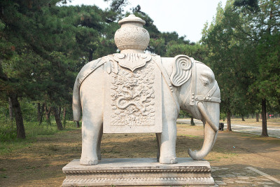 大象雕塑