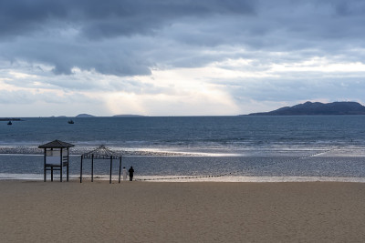 俯瞰海岸线，海滩海景