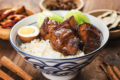 中国菜，红烧猪肉饭