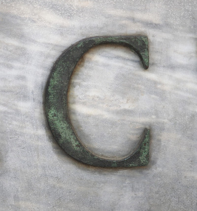 青铜字母C
