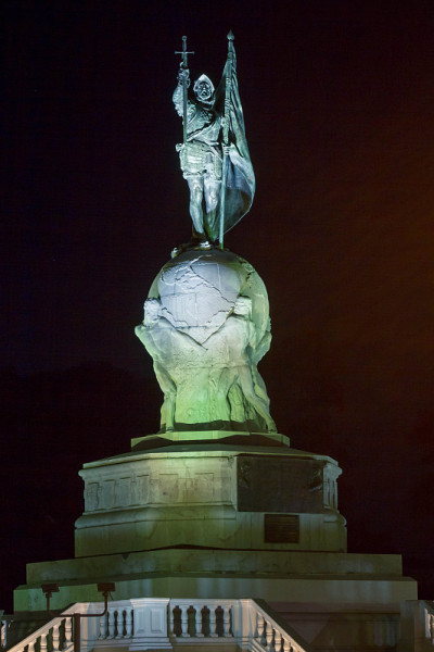 Vasco nuñes de balboa雕像