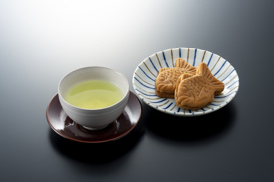 日本茶和日本糖果