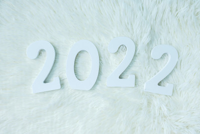 2022白色文本编号在白色背景。决心，计划，回顾，目标，开始和新年假期的概念