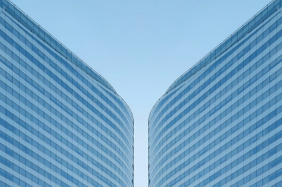 摩天大楼的观点商业办公城市。