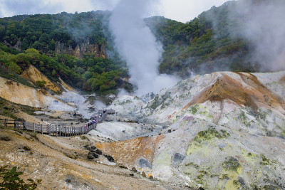 北海道札幌地狱谷温泉谷是最受欢迎的自然旅游目的地之一