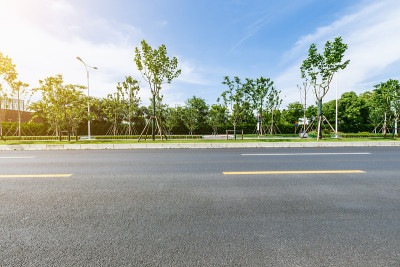 上海郊区的柏油路风景