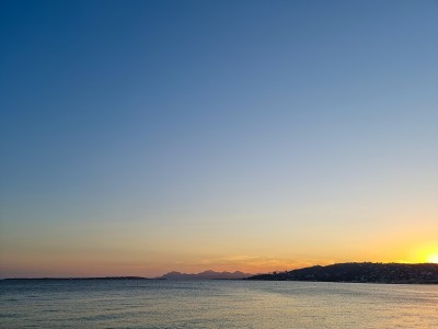 日落在胡安les Pins的海滩，法国南部