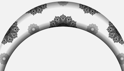 为印刷设计明信片在白色与黑色曼荼罗装饰的模板。Vector准备您的邀请卡与您的文本和模式的地方。