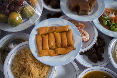 “Ade Kembang Tanjong”菜单:亚齐传统活动中的传统菜肴。
