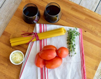 简单配方配料一锅意大利面食在家做饭