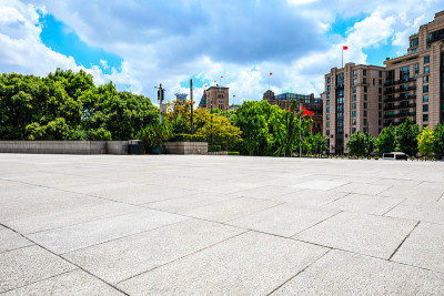上海夏季广场铺装与城市建筑景观