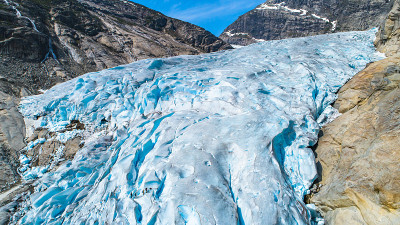 Nigardsbreen。约斯特尔斯布林冰川的冰川臂Jostedal,挪威。